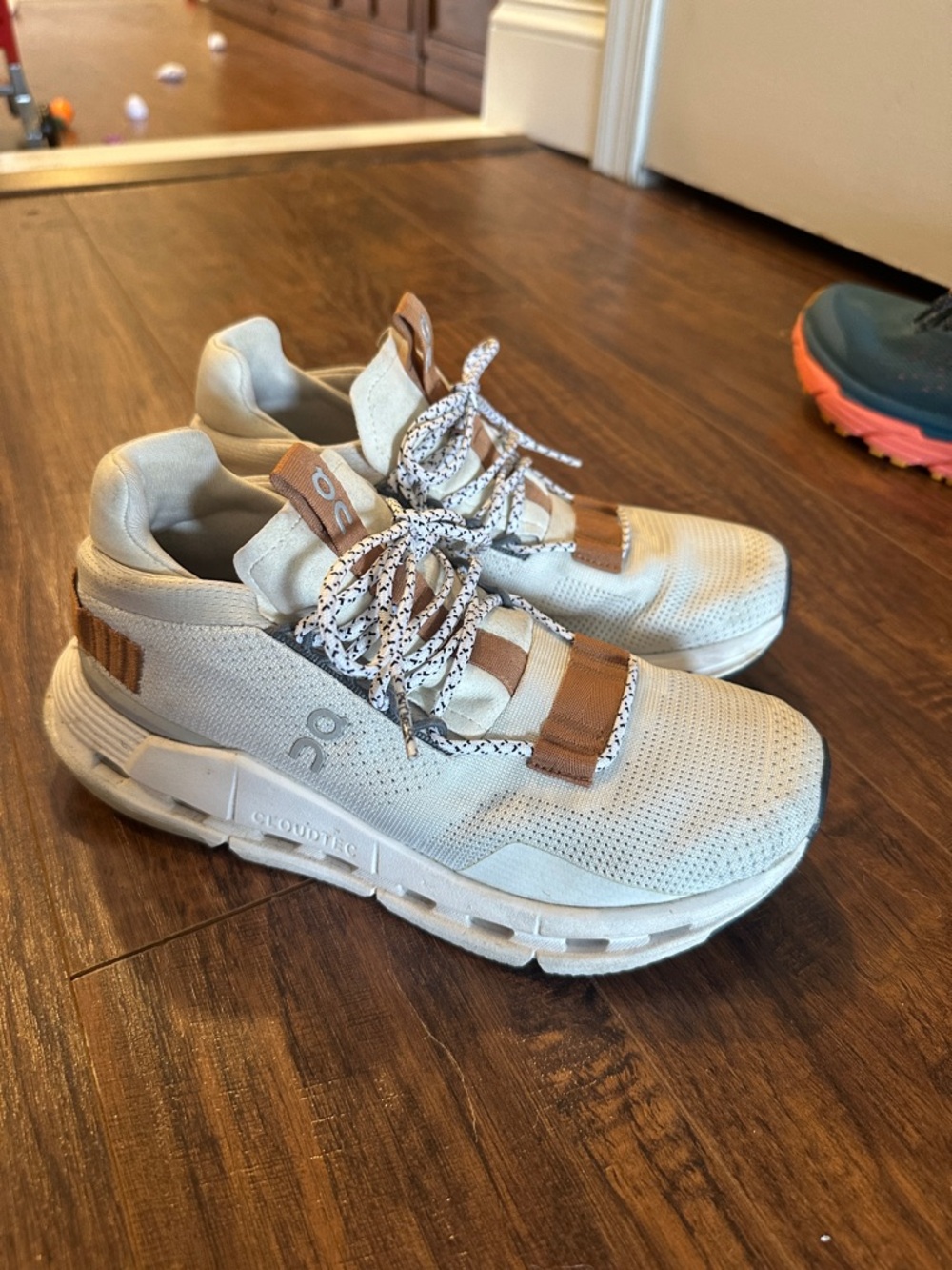 On Cloud Nova sneakers Lightweight Running Sneakers